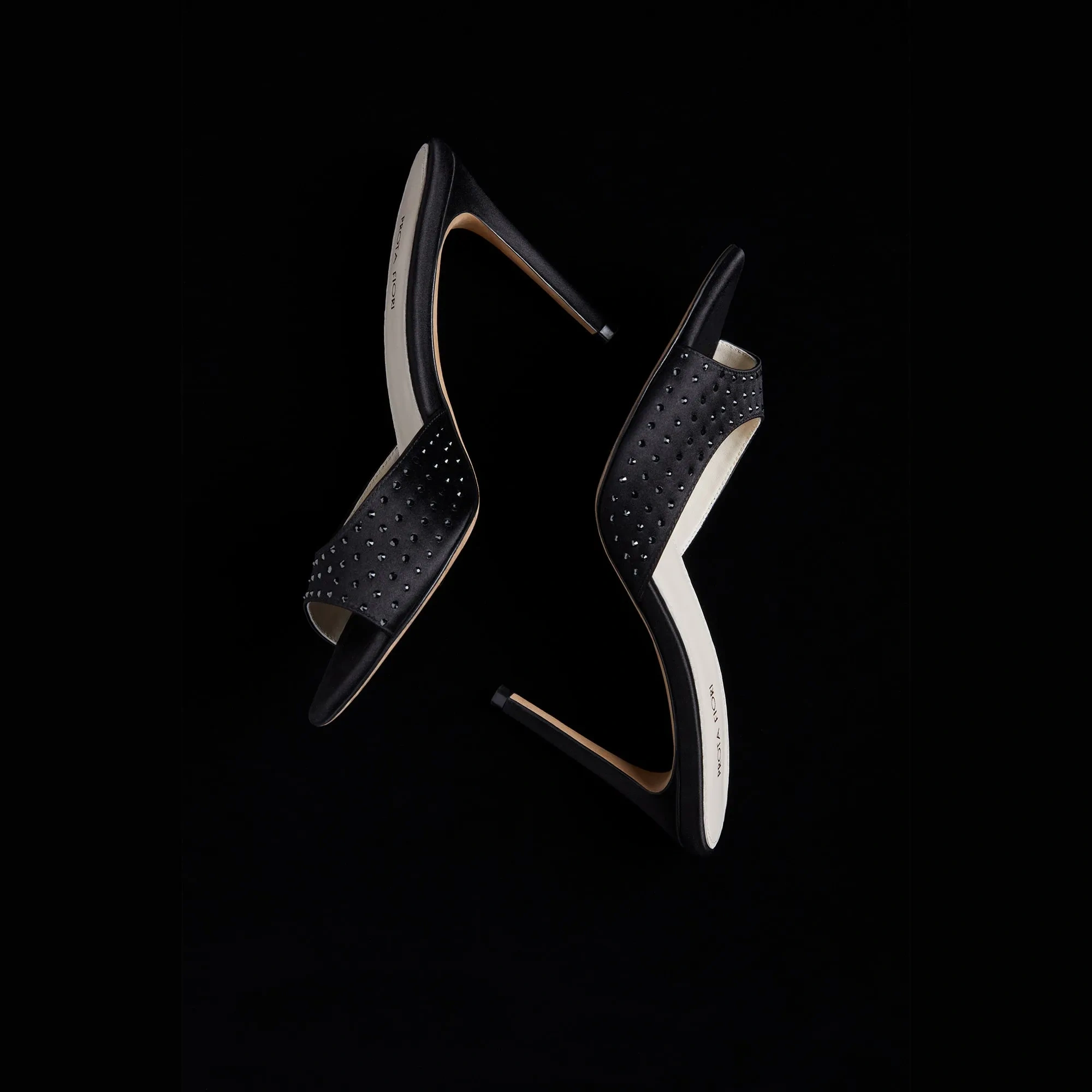 Tulipana · Midnight · Editorial